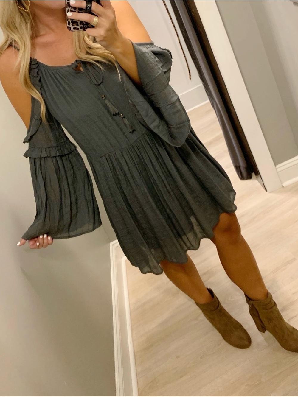 Med JODIFL Babydoll Cold Shoulder Dress NWT